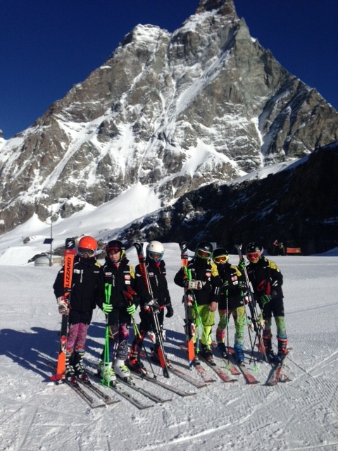 CUCCIOLI ALL’OMBRA DEL CERVINO