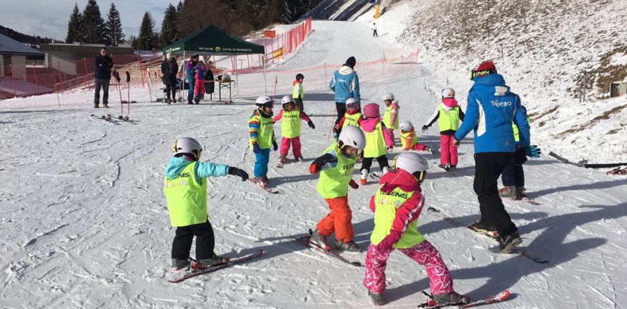 INIZIATI CORSI AZIENDALI ASILO, ADULTI E SNOWBOARD